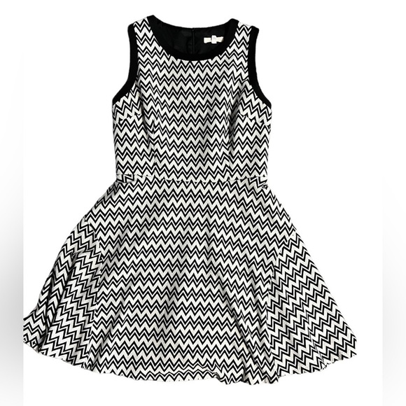 Trina Turk Sheila Chevron Mini Fit and Flare Dress Size L - Picture 1 of 7